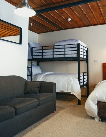 Imagen de la habitación del Hotel Eiger Chalet. Foto 20