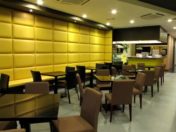 Imagen del bar/restaurante del Hotel Eight Days Boutique @ Permas Jaya. Foto 6