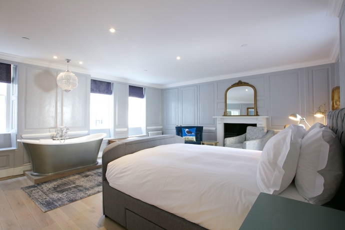 Imagen de la habitación del Hotel Eight. Foto 11