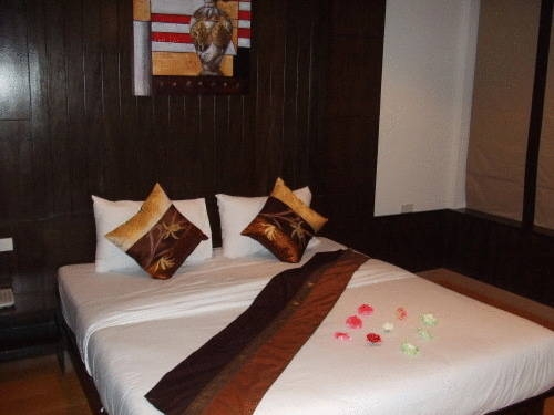 Imagen general del Hotel Eight Inn. Foto 6