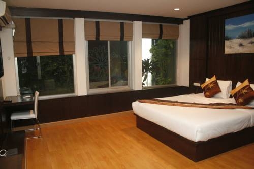 Imagen general del Hotel Eight Inn. Foto 13