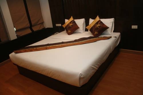 Imagen general del Hotel Eight Inn. Foto 16