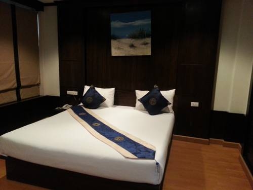 Imagen general del Hotel Eight Inn. Foto 26