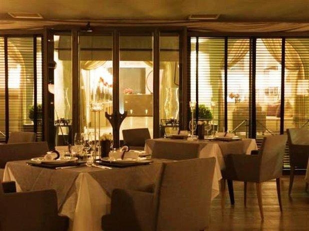 Imagen del bar/restaurante del Hotel Eight Paraggi. Foto 7