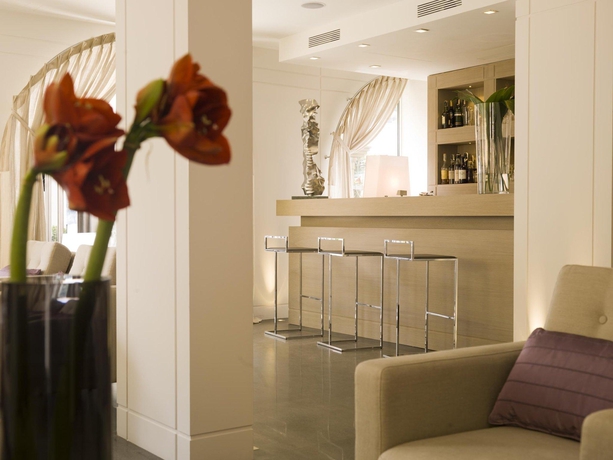 Imagen del bar/restaurante del Hotel Eight Paraggi. Foto 8