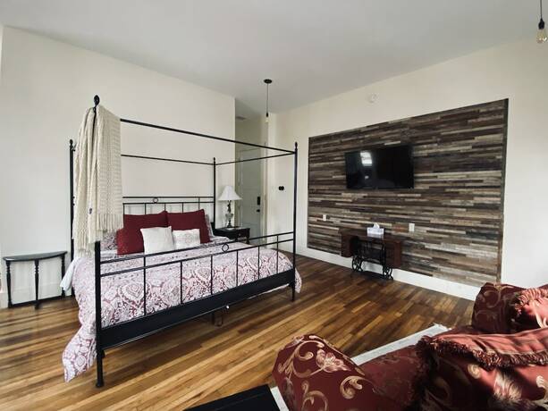 Imagen general del Hotel Eighteen-Ninety Sleepover. Foto 2
