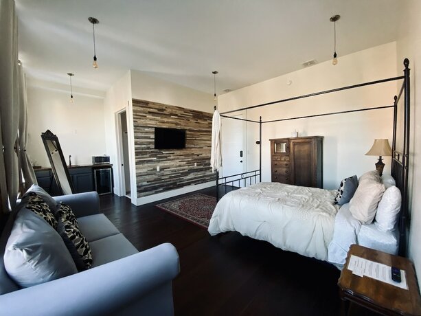 Imagen general del Hotel Eighteen-Ninety Sleepover. Foto 9
