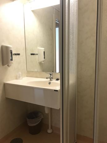 Imagen de la habitación del Hotel Eikuml. Foto 14