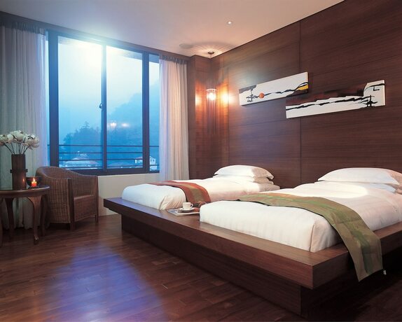 Imagen de la habitación del Hotel Einhan Resort. Foto 15