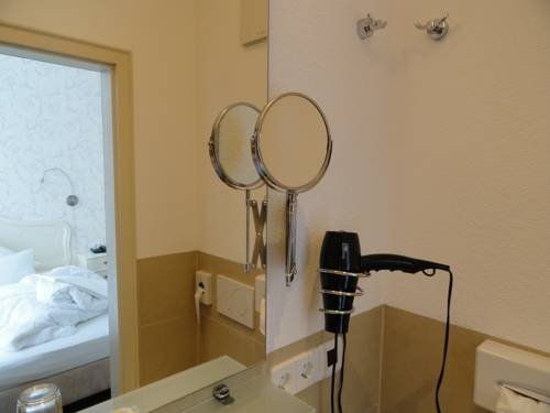 Imagen de la habitación del Hotel Einhorn. Foto 9