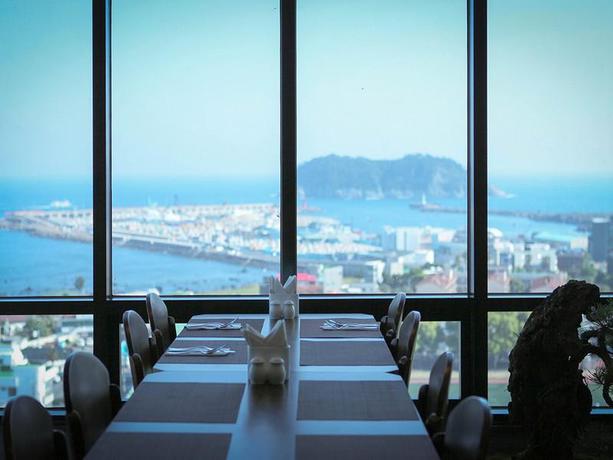 Imagen del bar/restaurante del Hotel Eins. Foto 4