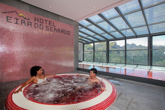 Imagen de la piscina del Hotel Eira Do Serrado and Spa. Foto 15