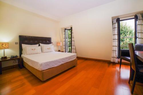 Imagen de la habitación del Hotel Eirado. Foto 16