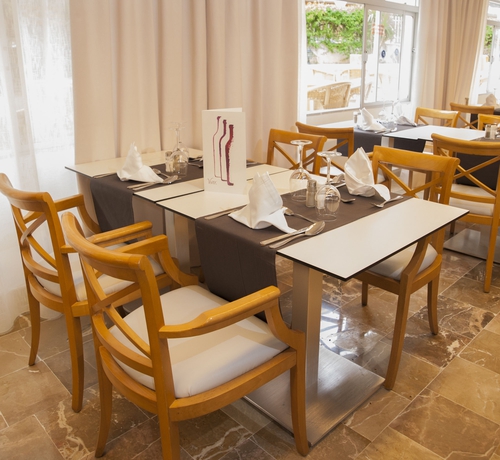 Imagen del bar/restaurante del Hotel Eix Alcudia - Adults Only. Foto 8