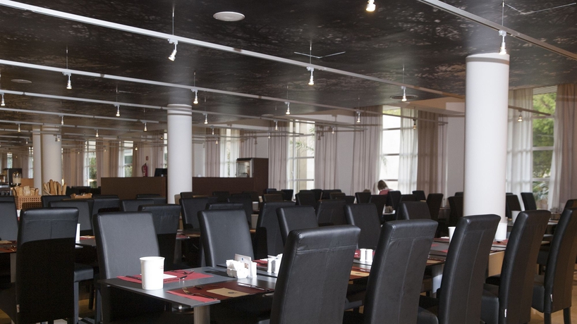 Imagen del bar/restaurante del Hotel Eix Platja Daurada and Spa. Foto 2