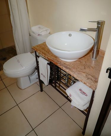 Imagen de la habitación del Hotel Ejecutivo Aeropuerto Morelia. Foto 9