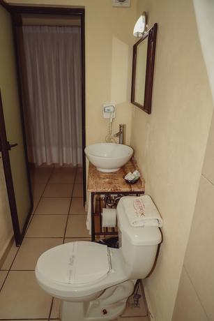 Imagen de la habitación del Hotel Ejecutivo Aeropuerto Morelia. Foto 11