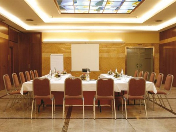 Imagen general del Hotel Ejido. Foto 2