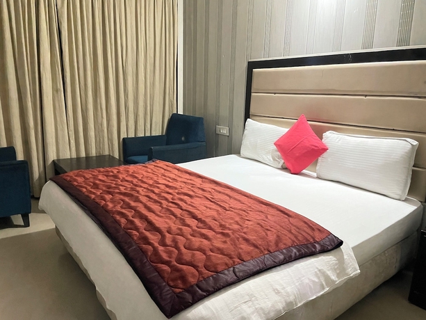 Imagen de la habitación del Hotel Ek Noor Residency. Foto 11