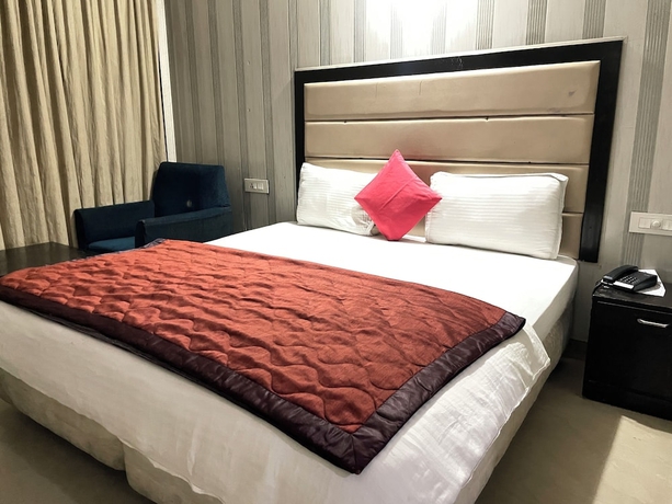 Imagen de la habitación del Hotel Ek Noor Residency. Foto 13