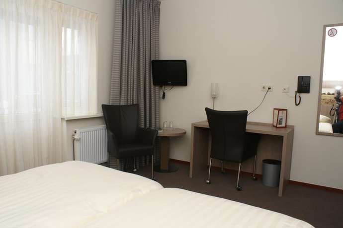 Imagen de la habitación del Hotel Ekamper. Foto 13