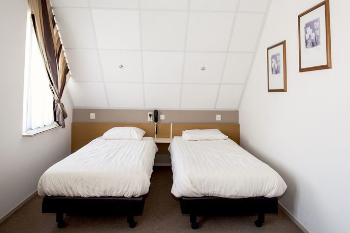 Imagen de la habitación del Hotel Ekamper. Foto 17