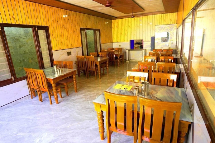 Imagen del bar/restaurante del Hotel Ekant Valley. Foto 9