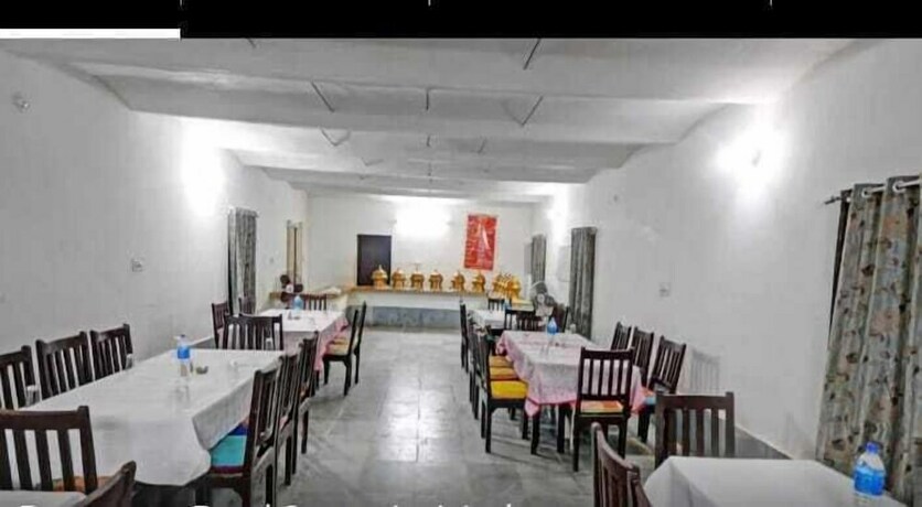 Imagen del bar/restaurante del Hotel Ekanta Resort. Foto 14