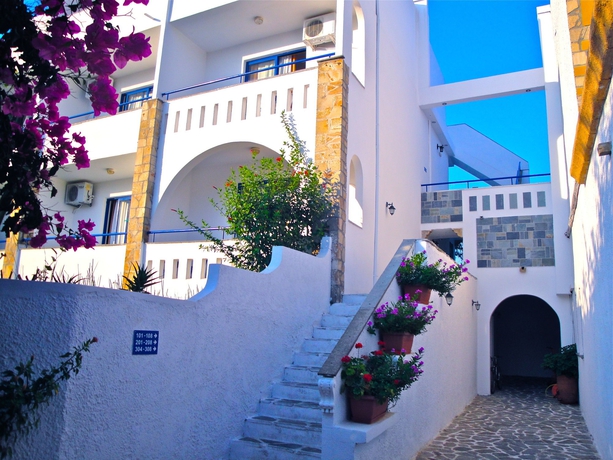 Imagen de los exteriores del Hotel Ekaterini, Rodas. Foto 7