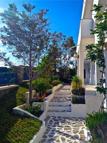 Imagen de los exteriores del Hotel Ekaterini, Rodas. Foto 10