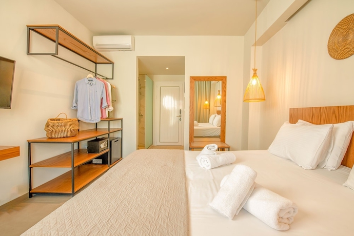 Imagen de la habitación del Hotel Ekati Mare Lifestyle Resort. Foto 3