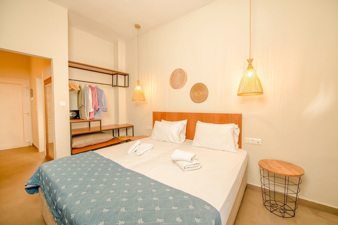 Imagen de la habitación del Hotel Ekati Mare Lifestyle Resort. Foto 9