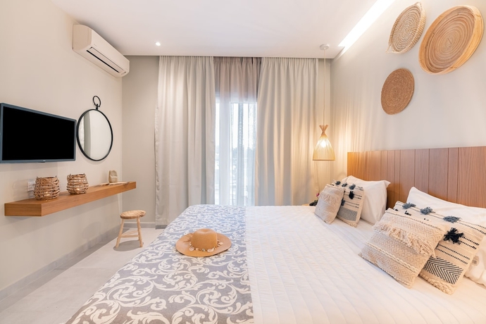 Imagen de la habitación del Hotel Ekati Mare Lifestyle Resort. Foto 13