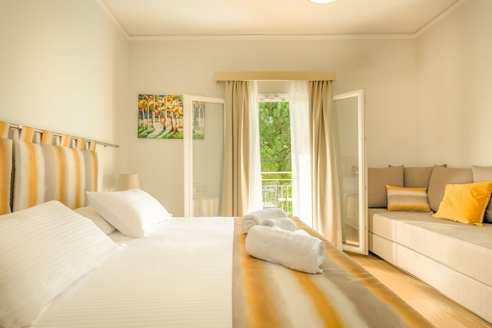 Imagen de la habitación del Hotel Ekati Mare Lifestyle Resort. Foto 16