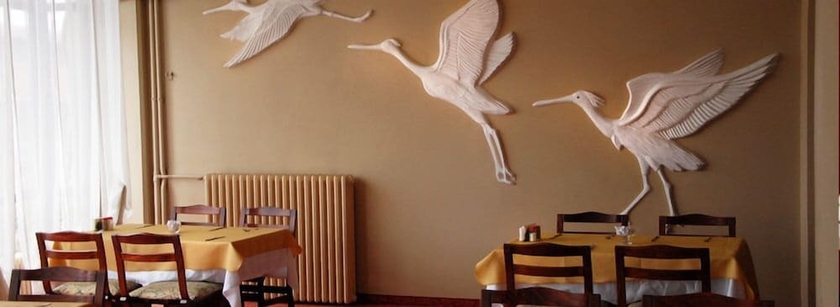 Imagen del bar/restaurante del Hotel Eken. Foto 4