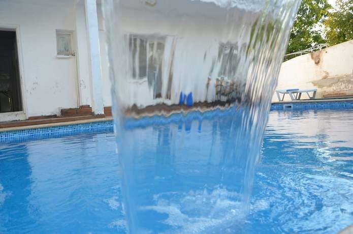 Imagen de la piscina del Hotel Eker Bermuda. Foto 18