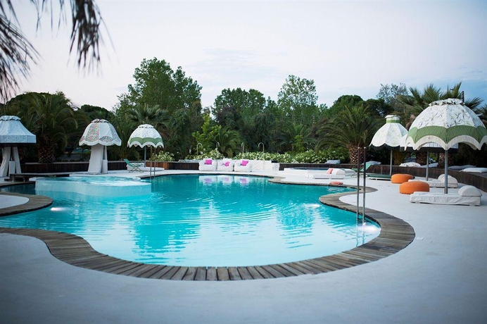 Imagen general del Hotel Ekies All Senses Resort. Foto 2