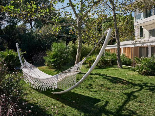 Imagen general del Hotel Ekies All Senses Resort. Foto 8