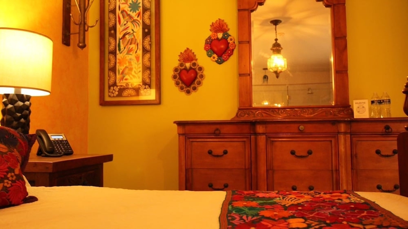 Imagen de la habitación del Hotel Ekl&eacute;ctic Boutique. Foto 6