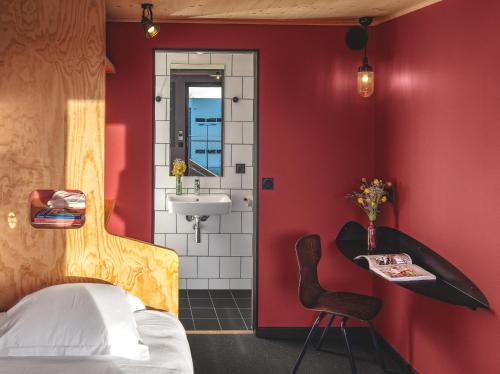 Imagen de la habitación del Hotel Eklo Paris Roissy CDG Airport. Foto 6