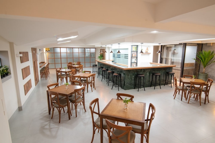 Imagen del bar/restaurante del Hotel Eko. Foto 4