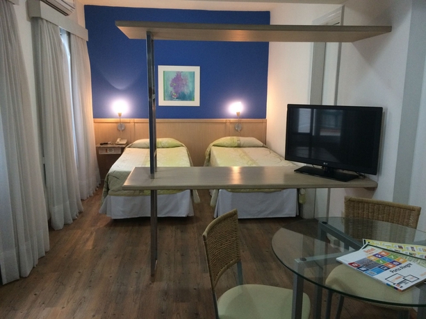 Imagen de la habitación del Hotel Eko Residence. Foto 7