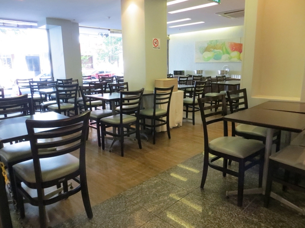 Imagen del bar/restaurante del Hotel Eko Residence. Foto 3