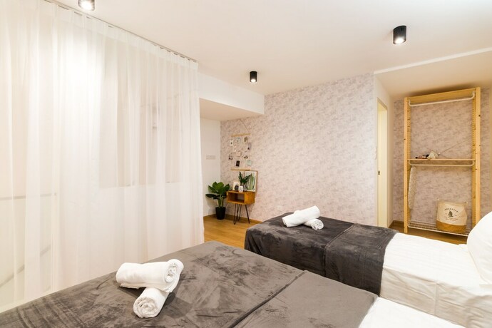 Imagen de la habitación del Hotel EkoCheras Luxury Suite. Foto 28