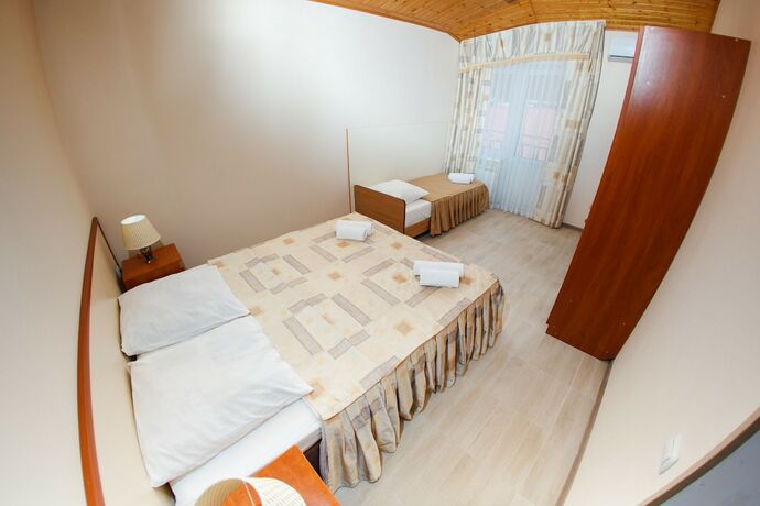 Imagen de la habitación del Hotel Ekodom Family. Foto 21