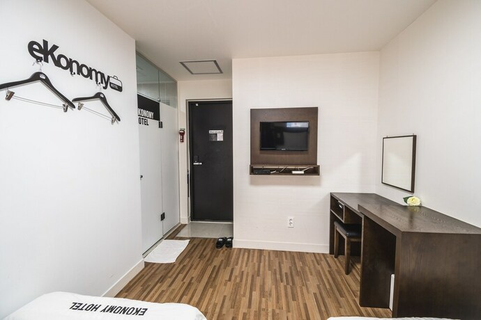 Imagen de la habitación del Hotel Ekonomy Haeundae Guesthouse. Foto 12
