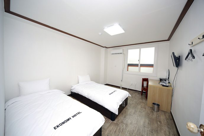 Imagen de la habitación del Hotel Ekonomy Mokpo. Foto 4