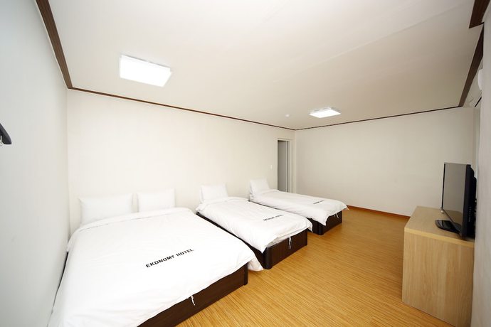 Imagen de la habitación del Hotel Ekonomy Mokpo. Foto 8