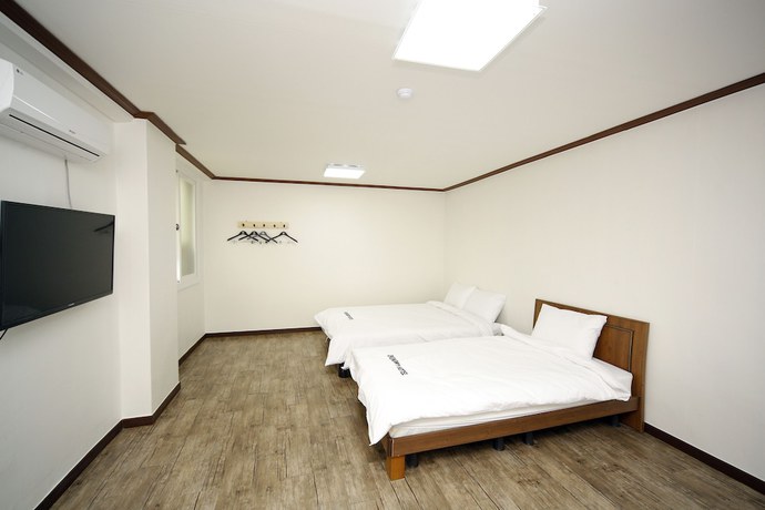 Imagen de la habitación del Hotel Ekonomy Mokpo. Foto 9