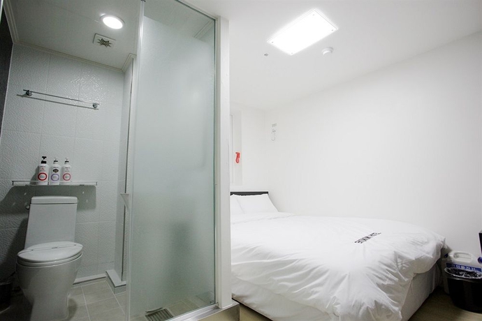 Imagen de la habitación del Hotel Ekonomy Myeongdong Premier. Foto 7